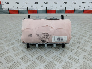 подушка безопасности коленная Toyota Yaris XP9 2006, 1.4 л., МКПП, хетчбэк 3 дв.