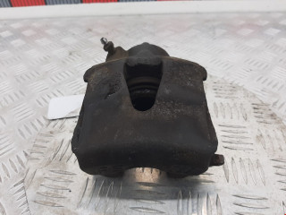 суппорт передний левый Volkswagen Passat B5 2001, 2.3 л., МКПП, универсал, 8E0615123A