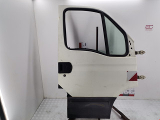 дверь передняя правая IVECO Daily 3 поколение 2005, 2.3 л., МКПП, микроавтобус, 99969025