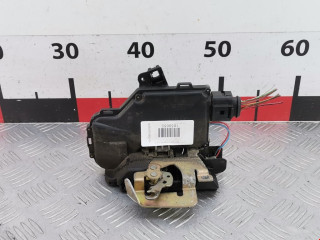 замок двери передней правой Audi A6 4B/C5 1998, 2.4 л., МКПП, универсал, 4B1837016G