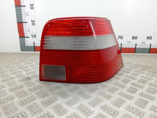 фонарь задний правый Volkswagen Golf 4 поколение 2003, 1.4 л., МКПП, хетчбэк 3 дв., 1J6945096BA