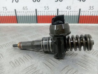форсунка Volkswagen Golf Plus 1 поколение 2006, 1.9 л., МКПП, хетчбэк 5 дв., 038130073AG