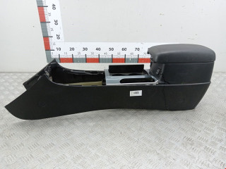 подлокотник Mazda 6 GG [рестайлинг] GG 2005, 2.0 л., МКПП, универсал, GJ6A64450B72