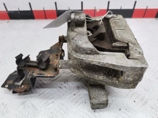 подушка крепления двигателя Volkswagen Passat B7 2012, 2.0 л., МКПП, универсал, 1K0199262CE