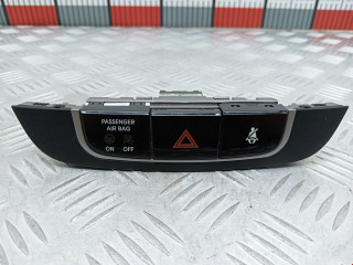 кнопка аварийной сигнализации Hyundai ix35 1 поколение LM 2010, 2.0 л., МКПП, внедорожник 5 дв., 937902S000BLH