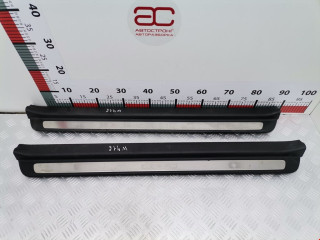накладка на порог Kia Ceed 1 поколение 2008, 1.6 л., МКПП, хетчбэк 3 дв., 858711H510