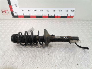 стойка амортизатора Volkswagen Golf 4 поколение 2001, 1.4 л., МКПП, хетчбэк 5 дв., 1J0413031S