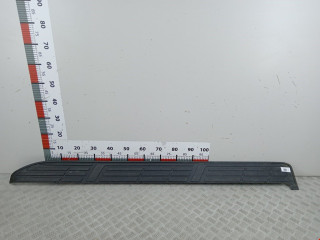 накладка на порог внутренняя Toyota 2012, 2.7 л., АКПП, внедорожник 5 дв., 517716A130