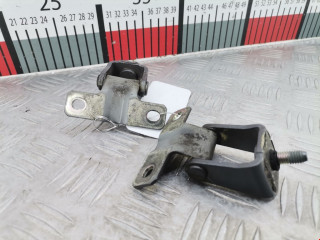 петля крышки багажника Mitsubishi Outlander 2 поколение 2008, 2.4 л., АКПП, внедорожник 5 дв., MR556091