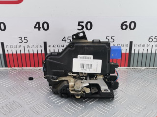 замок двери задней правой Skoda Octavia 2 поколение (A5) 2006, 2.0 л., МКПП, универсал, 7L0839016D