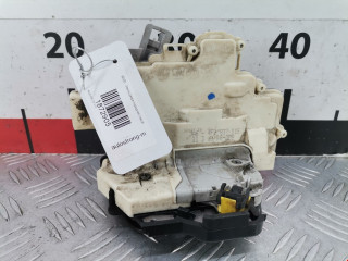 замок двери передней левой Audi A6 4F/C6 [рестайлинг] 2008, 2.0 л., вариатор, седан, 4F2837015