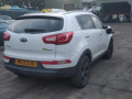 шторка багажника Kia Sportage 3 поколение 2013, 1.7 л., МКПП, внедорожник 5 дв. - фото №9