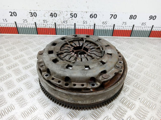 маховик BMW 3 серия E90/E91/E92/E93 2006, 2.0 л., МКПП, универсал, 21217573046