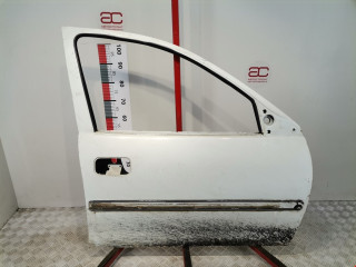 дверь передняя правая Opel Corsa B 1995, 90535124