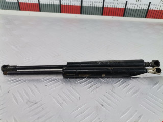 амортизатор крышки багажника (3-5 двери) Audi 80 B3 1987, 1.8 л., МКПП, седан, 893827552