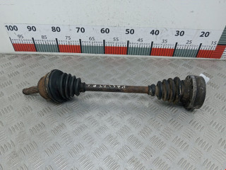 полуось передняя левая (приводной вал, ШРУС) Volkswagen Passat B4 1996, 2.0 л., АКПП, седан
