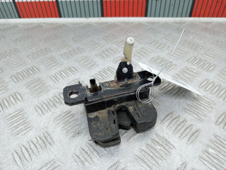 замок багажника Volkswagen Golf 4 поколение 1998, 1.6 л., МКПП, хетчбэк 5 дв., 1J6827505B