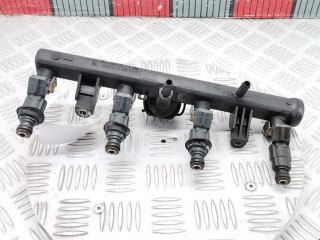 форсунка Volkswagen Polo 3 поколение 2000, 1.0 л., МКПП, хетчбэк 3 дв., 030906031J