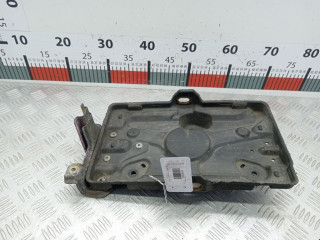 крепление аккумулятора Mitsubishi Pajero 3 поколение 2001, 3.2 л., МКПП, внедорожник 5 дв., MR440936