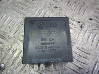 реле стеклоочистителей Audi A6 4B/C5 2000, 4B0955531A