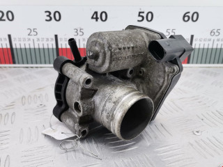 заслонка дроссельная Volkswagen Polo 4 поколение 2005, 1.2 л., МКПП, хетчбэк 3 дв., 03D133062E