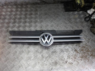 решетка радиатора Volkswagen Golf 3 поколение 2000, 1.9 л., МКПП, хетчбэк 5 дв.