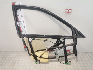 стеклоподъемник электрический передний правый Audi A4 B5 1999, 1.6 л., МКПП, седан, 8D0837462
