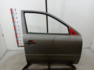 дверь передняя правая Skoda Octavia 1 поколение (A4) 1999, 2.0 л., МКПП, хетчбэк 5 дв., 1U4831056
