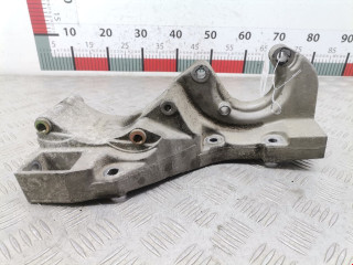 кронштейн компрессора кондиционера Renault Megane 1 поколение 1998, 1.6 л., МКПП, хетчбэк 5 дв., 7700272975