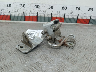 петля двери Volkswagen Golf 4 поколение 2002, 1.6 л., МКПП, универсал, 4B0831412B