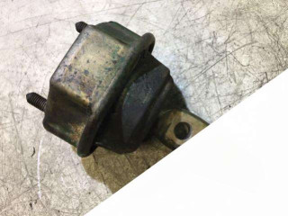 подушка крепления КПП Volkswagen Transporter T4 1996, 2.4 л., дизель