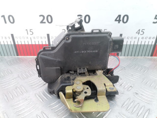 замок двери передней правой Audi A6 4B/C5 1998, 2.5 л., МКПП, седан, 4B1837016G