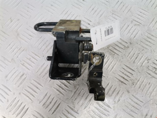 петля двери Volkswagen Passat B5 2001, 1.9 л., МКПП, универсал, 3B4833411D