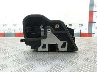 замок двери передней правой BMW X5 E70 2007, 3.0 л., АКПП, внедорожник 5 дв., 51217202144