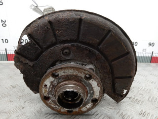 кулак поворотный правый Volkswagen Passat B6 2005, 2.0 л., МКПП, универсал, 3C0407254F