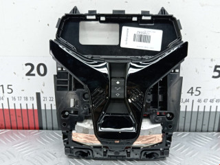 фонарь салона (плафон) BMW 1 серия F40 2020, 2.0 л., АКПП, хетчбэк 5 дв., 61315A784C1