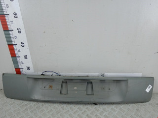 накладка двери (крышки) багажника Renault Scenic 2 поколение 2005, 2.0 л., АКПП, минивэн, 8200140172