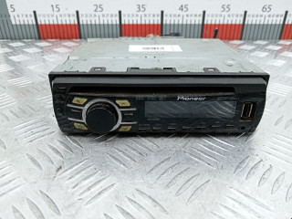 магнитола Hyundai H-1 Starex 2003, 2.5 л., МКПП, микроавтобус, DEH3300UB