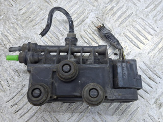 блок клапанов пневмоподвески , RVH000055