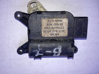 моторчик заслонки печки Volkswagen Passat B7 2013, 3C0907511P