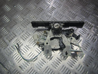 ручка крышки багажника Volkswagen Passat B5 1999, 1.8 л., МКПП, универсал, 3B0827297G