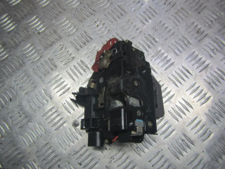 замок двери передней правой Audi A4 B6 2003, 2.4 л., АКПП, седан, 8E1837016C