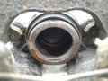 суппорт передний правый Ford Kuga 1 поколение 2008, 2.0 л., МКПП, внедорожник 5 дв., 1682875 - фото №5