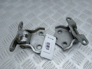 петля крышки багажника Toyota Yaris Verso 1 поколение 1999, 1.3 л., МКПП, минивэн