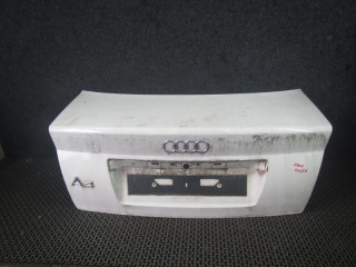 крышка багажника (дверь 3-5) Audi A4 B5 1999, 1.8 л., АКПП, седан
