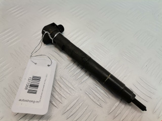 форсунка Mercedes-Benz B-Класс W246 2012, 1.8 л., АКПП, хетчбэк 5 дв., A6510701387