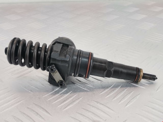 форсунка Audi A4 B7 2006, 2.0 л., АКПП, универсал, 038130073AJ