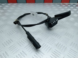 захватный крюк капота Volkswagen Passat B5 1999, 1.9 л., МКПП, универсал, 3B182353301C