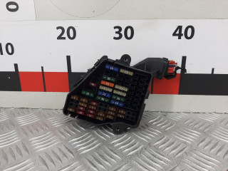 блок предохранителей Audi A6 4F/C6 2004, 3.2 л., АКПП, седан, 8D1941824