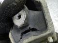 подушка крепления КПП Audi A6 4A/C4 1995, 2.0 л., МКПП, седан, 4A0399151D - фото №2